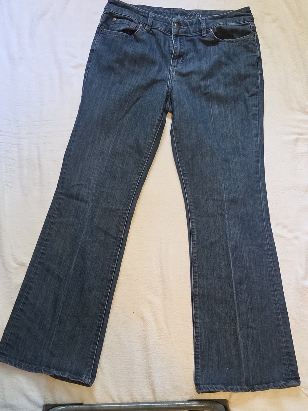 The Limited Women's Blue Medium Wash Bootcut Slim Fit Denim Jeans 5-Pocket